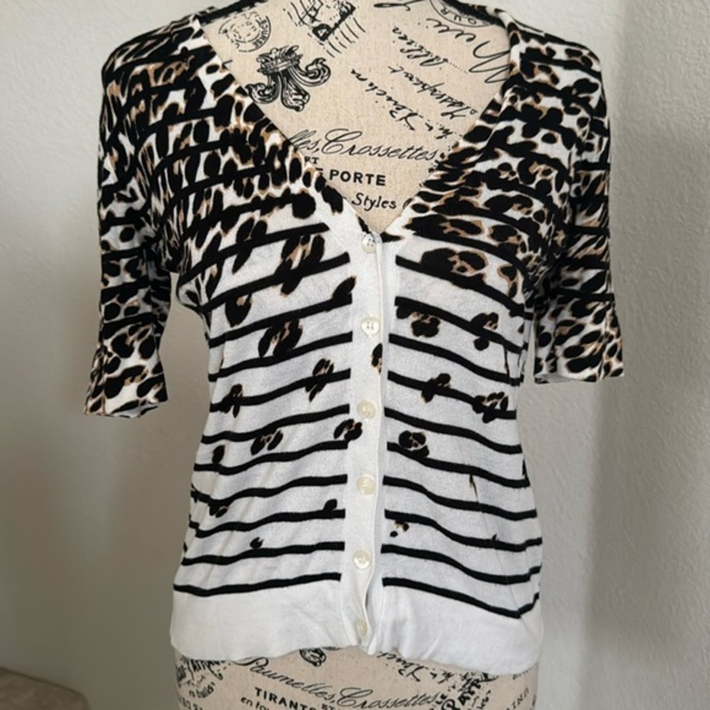 New York & Company Leopard Print Shorts Sleeve Sweater S
